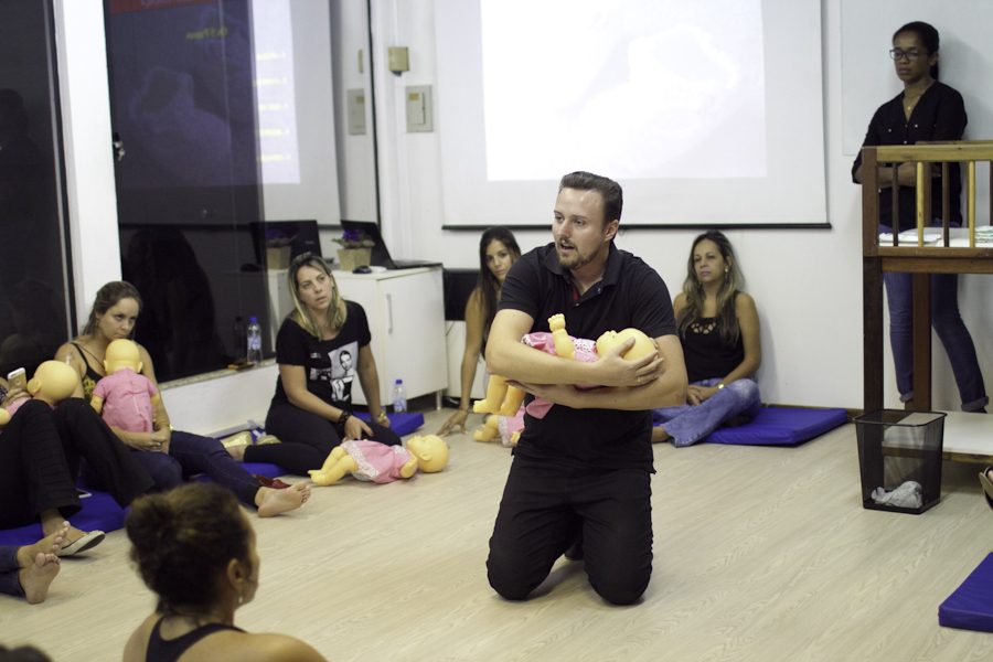Roger Hansen em formações e palestras para educadores da primeira infância